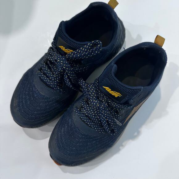 Avia athletic shoes boys size 2 - Picture 3 of 8